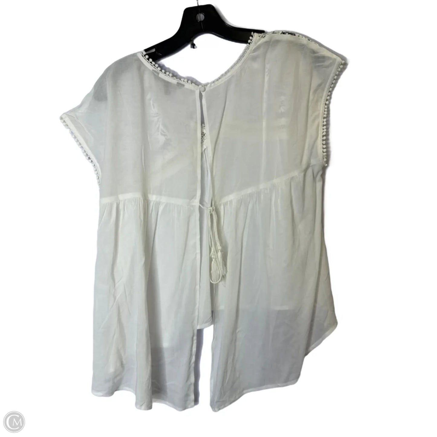 Top Short Sleeve By Express In Cream, Size: M