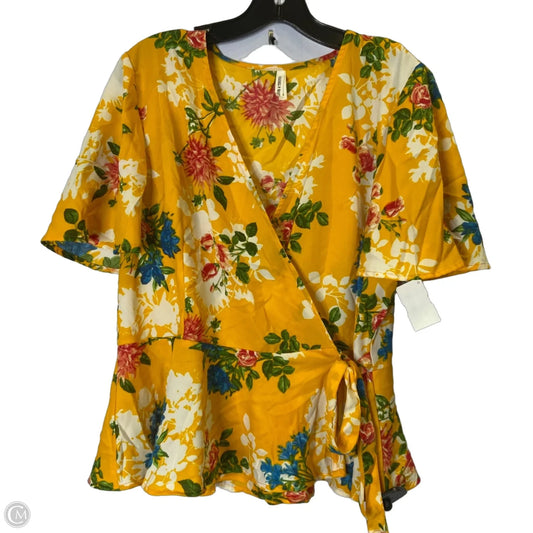 Top Short Sleeve By Live 4 Truth In Yellow, Size: Xl