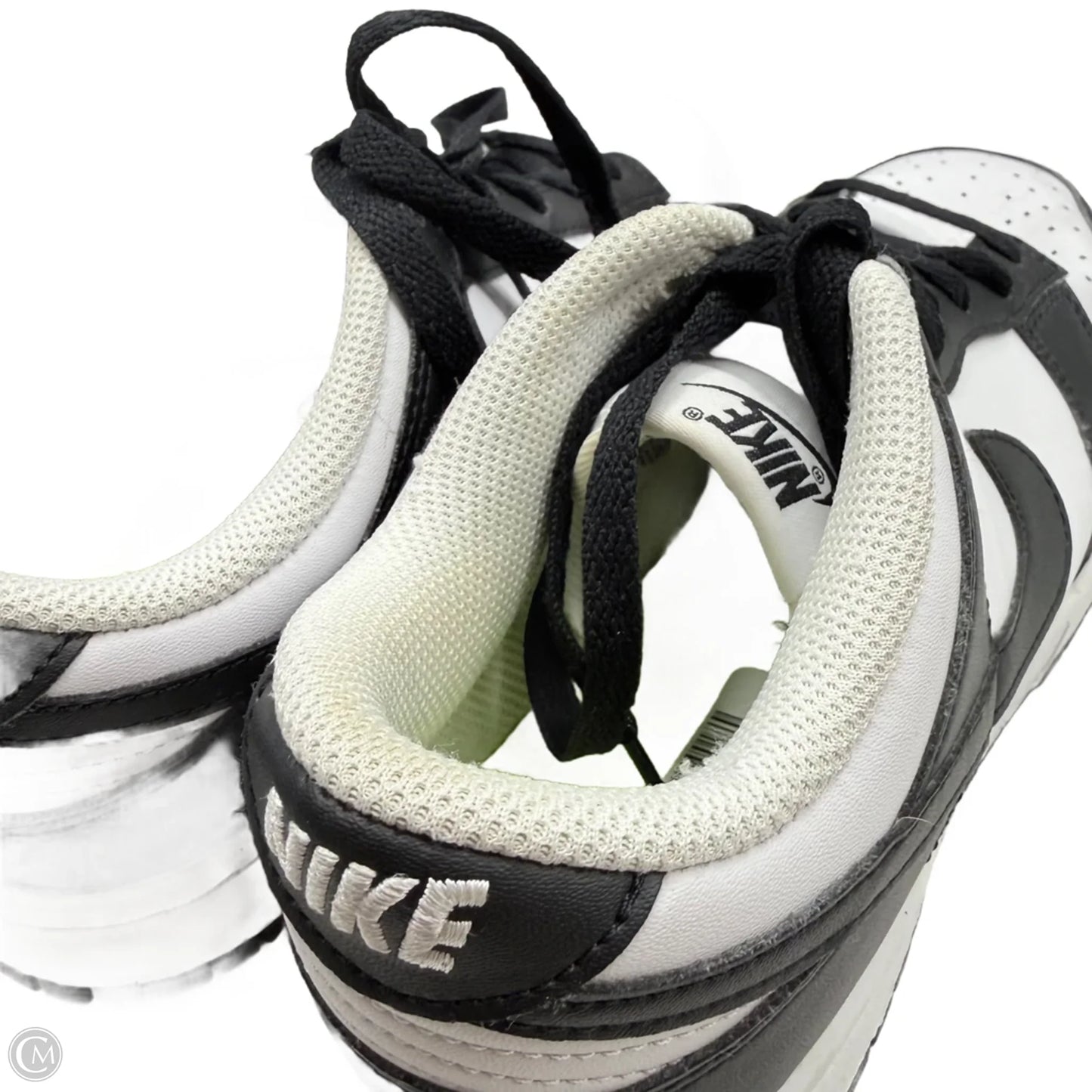 Shoes Sneakers By Nike In Black & White, Size: 7.5