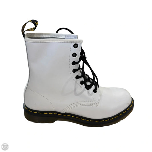 Boots Ankle Flats By Dr Martens In White, Size: 10