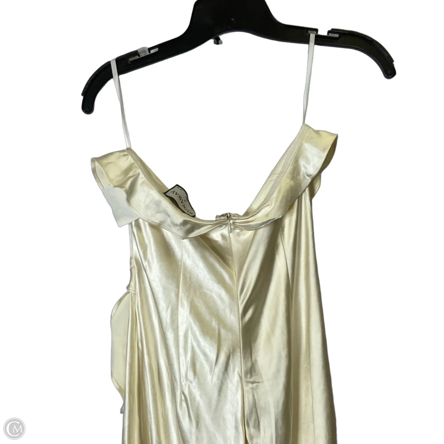Dress Party Long By Clothes Mentor In Cream, Size: 4