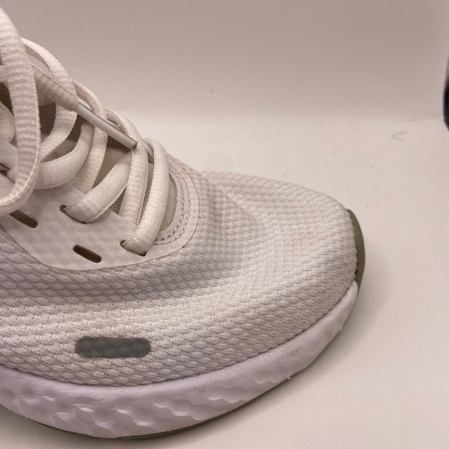 Shoes Athletic By Nike In White, Size: 6.5