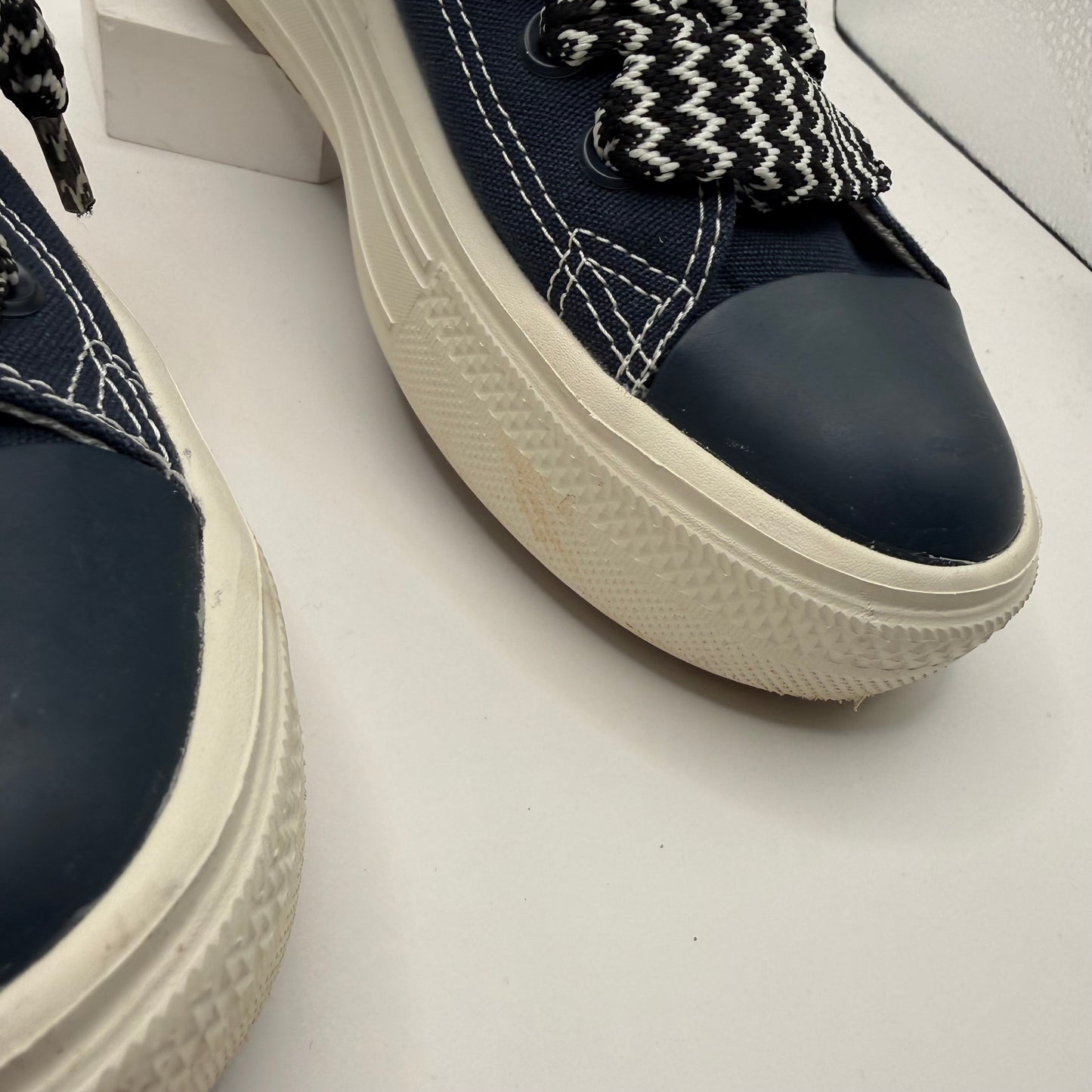 Shoes Sneakers Platform By Converse In Navy, Size: 7