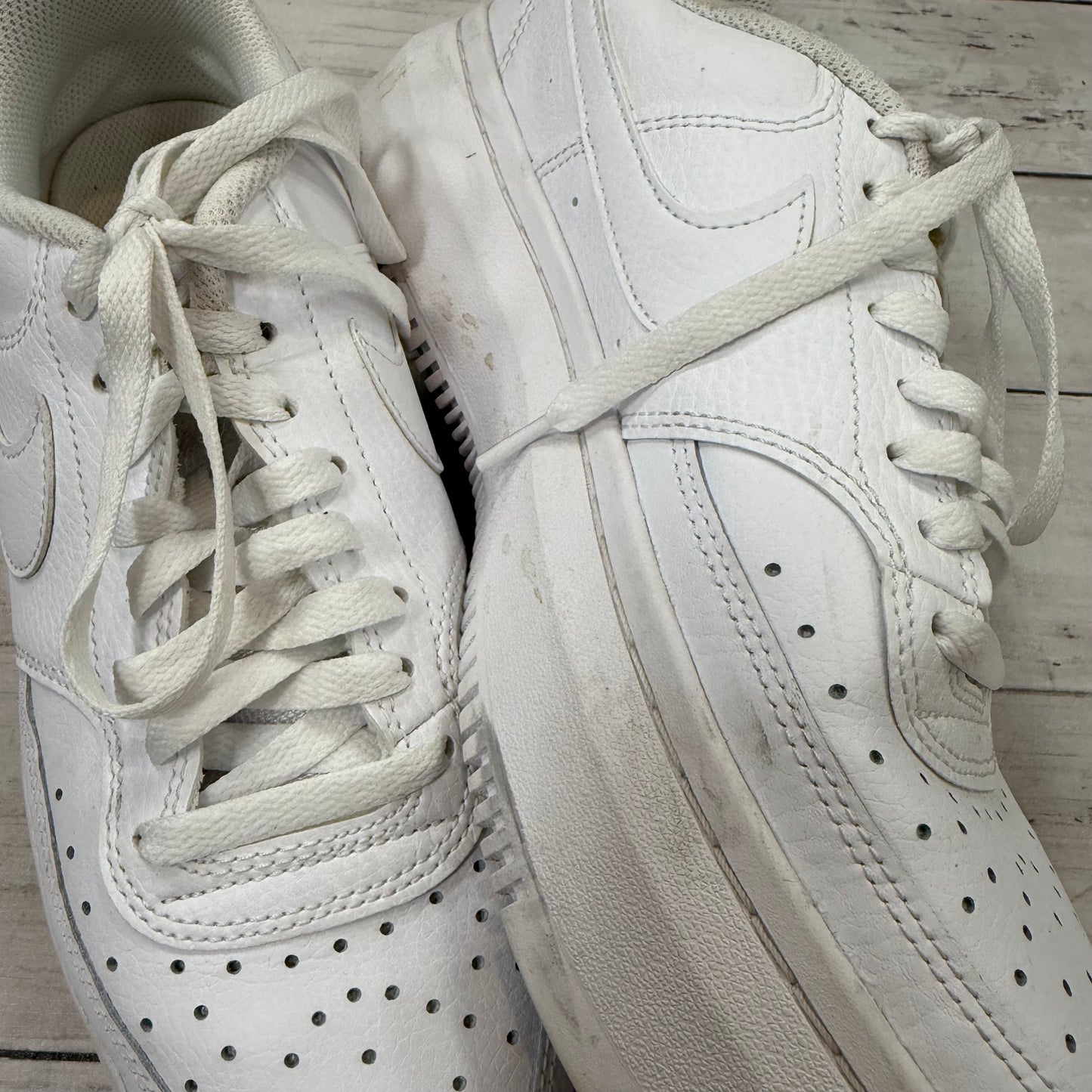Shoes Sneakers By Nike In White, Size: 11