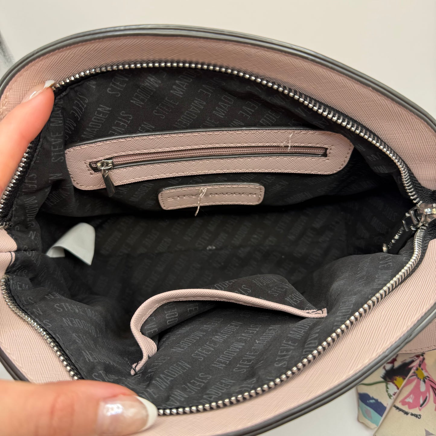 Crossbody By Steve Madden, Size: Medium