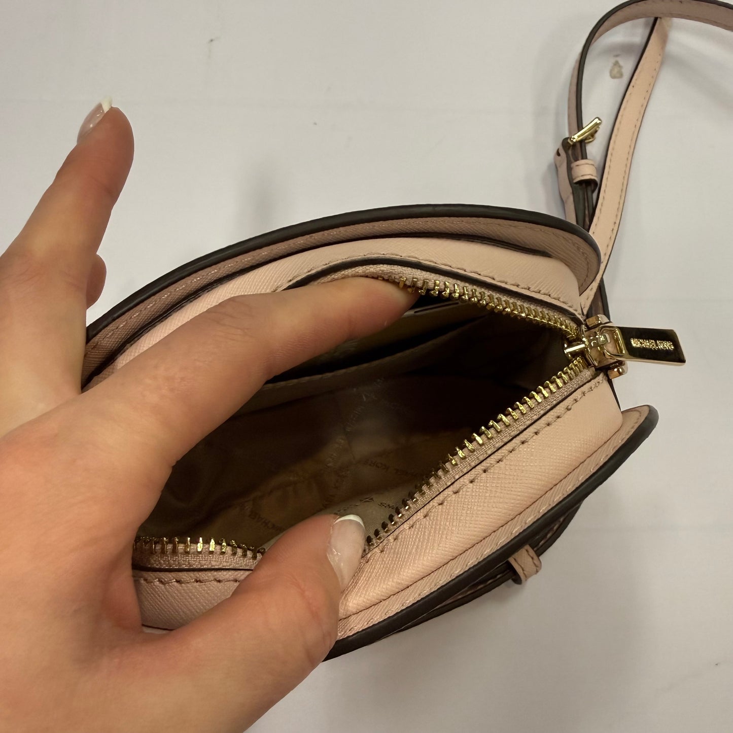 Crossbody Designer By Michael By Michael Kors, Size: Medium