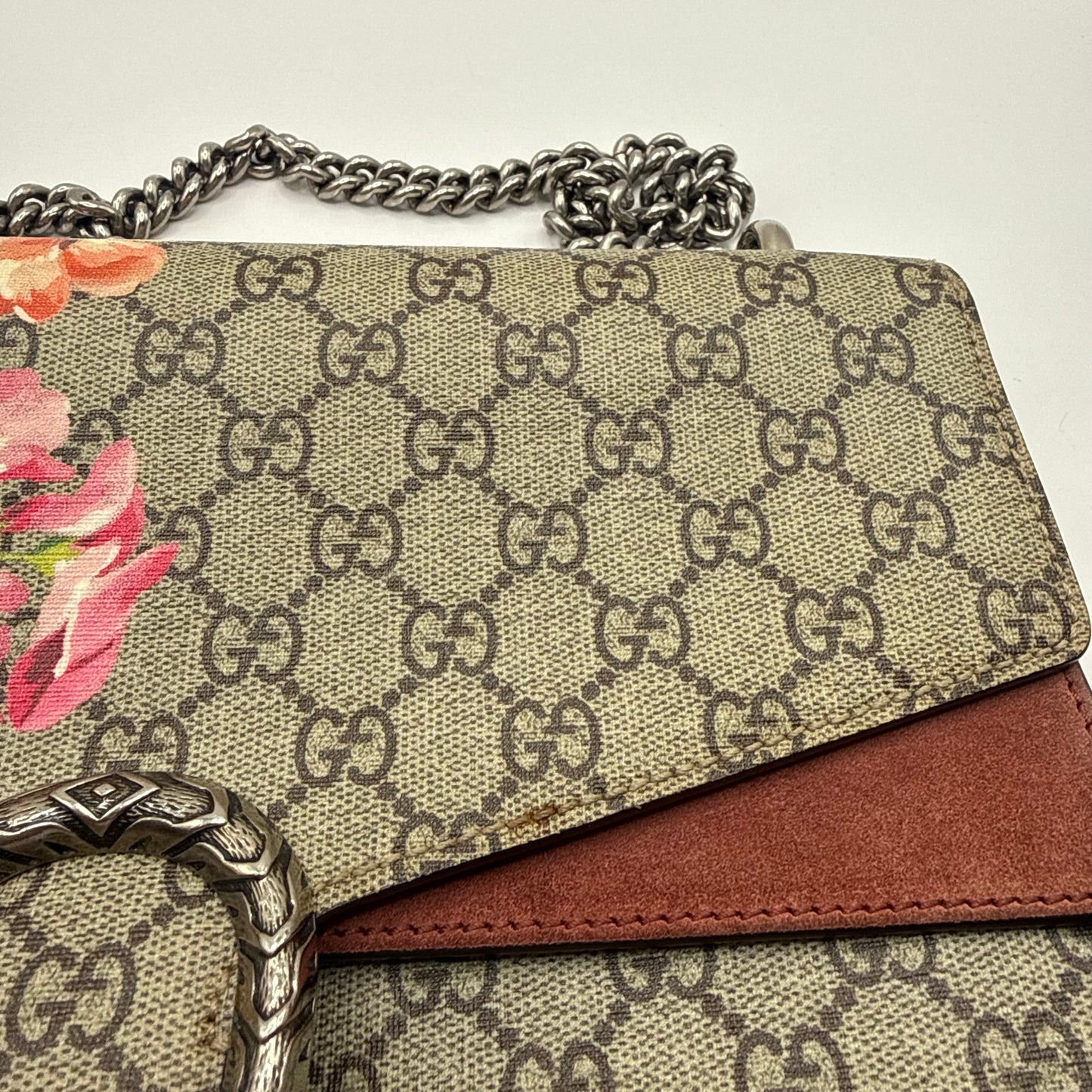 Crossbody Luxury Designer By Gucci, Size: Medium