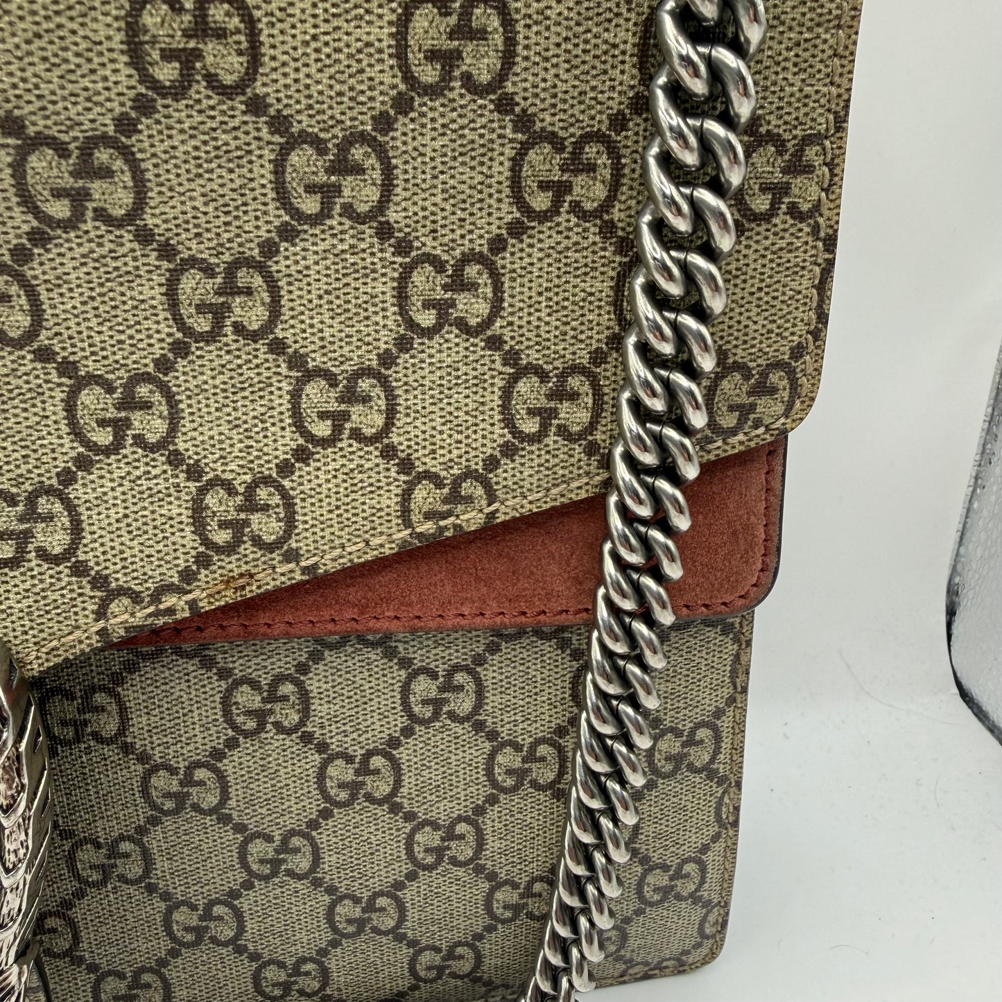 Crossbody Luxury Designer By Gucci, Size: Medium