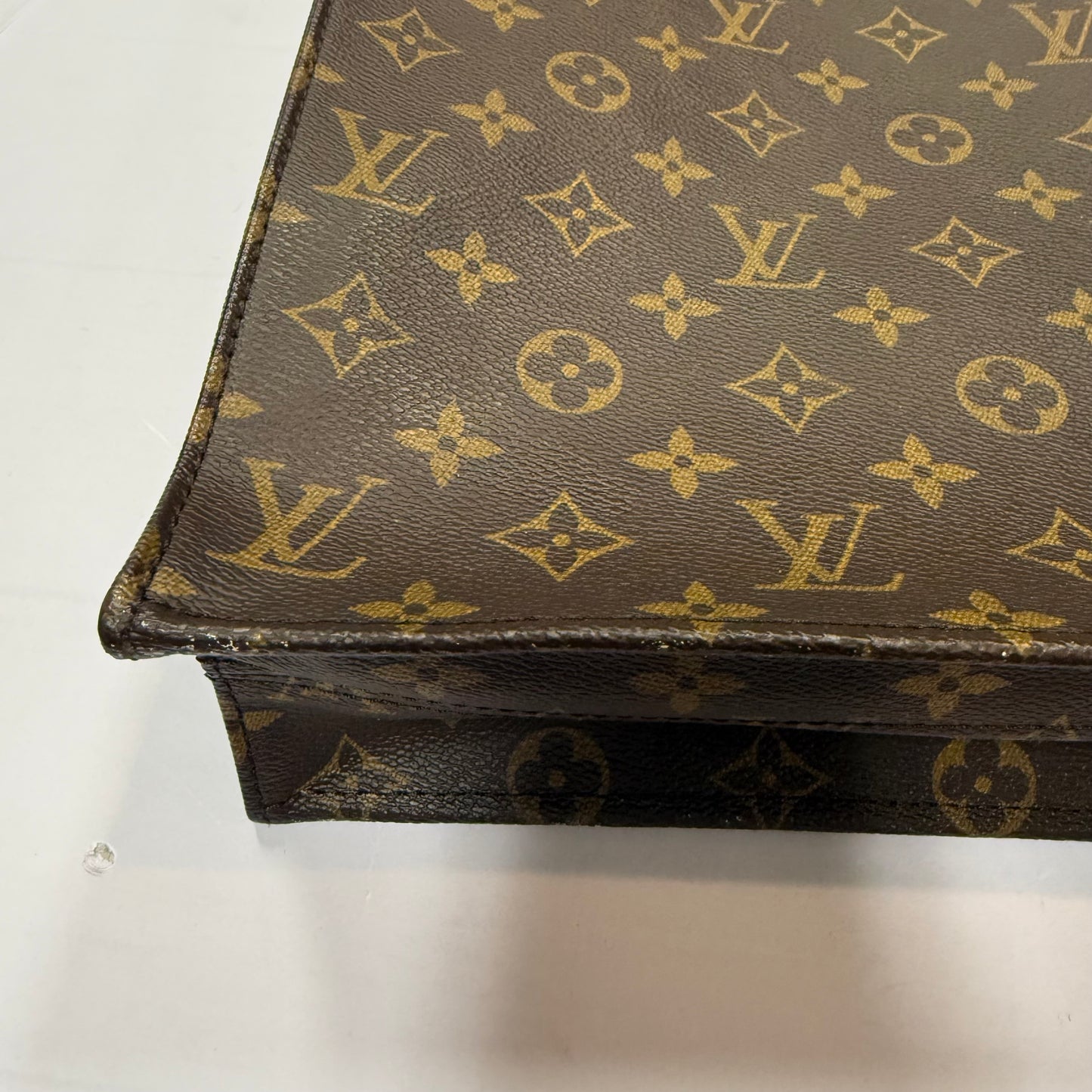 Handbag Luxury Designer By Louis Vuitton, Size: Large