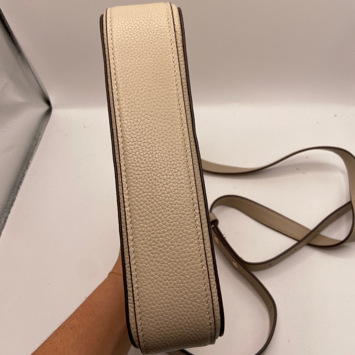 Crossbody Designer By Kate Spade, Size: Medium