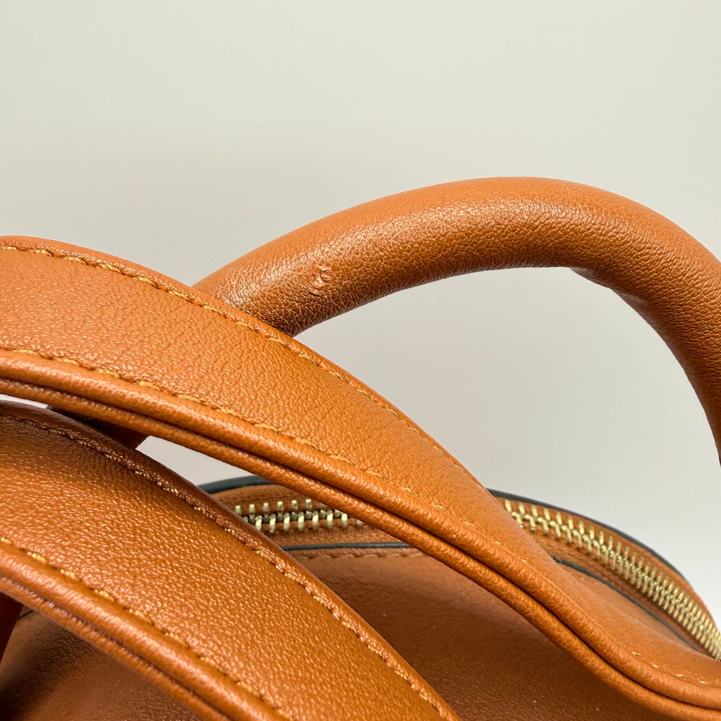 Crossbody By Clothes Mentor, Size: Medium