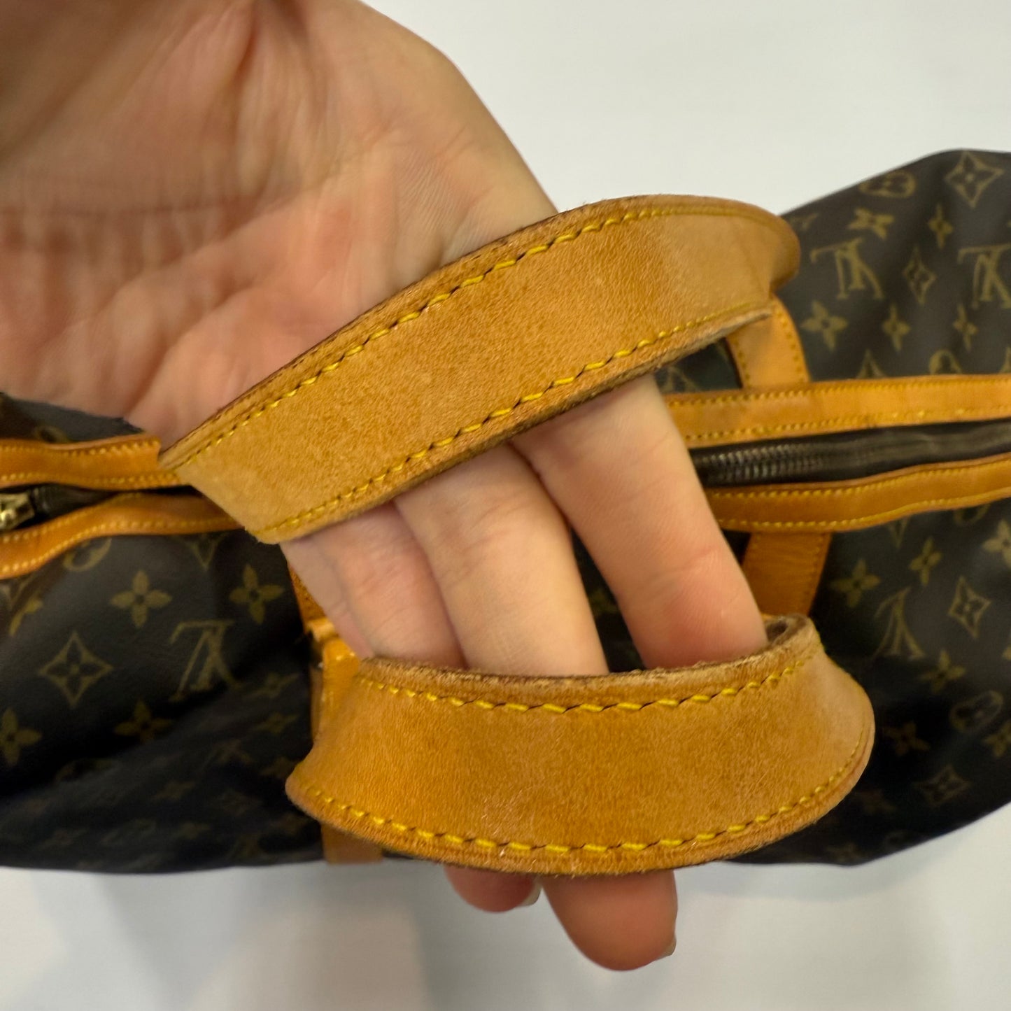 Duffle And Weekender Luxury Designer By Louis Vuitton, Size: Medium