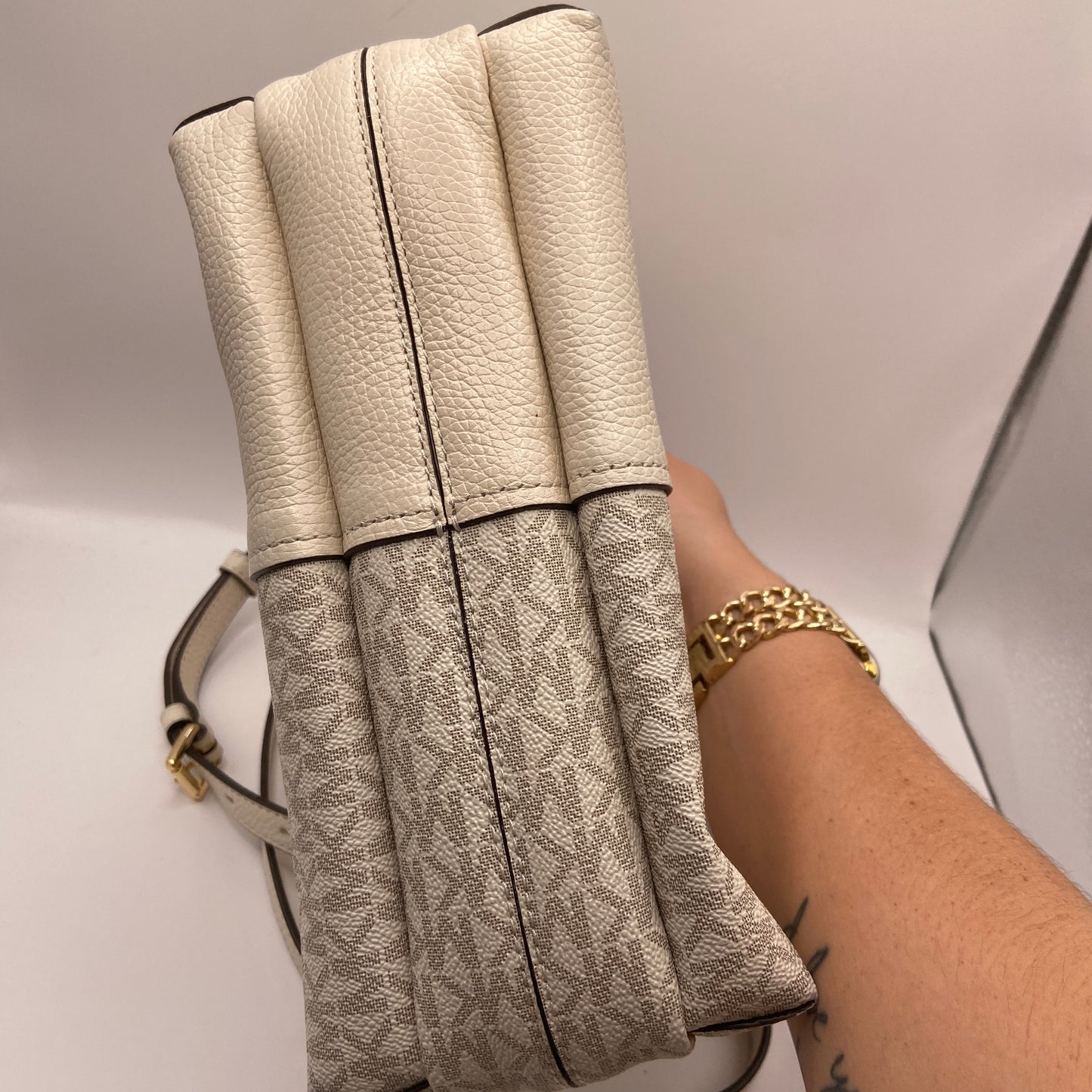 Crossbody Designer By Michael By Michael Kors, Size: Medium