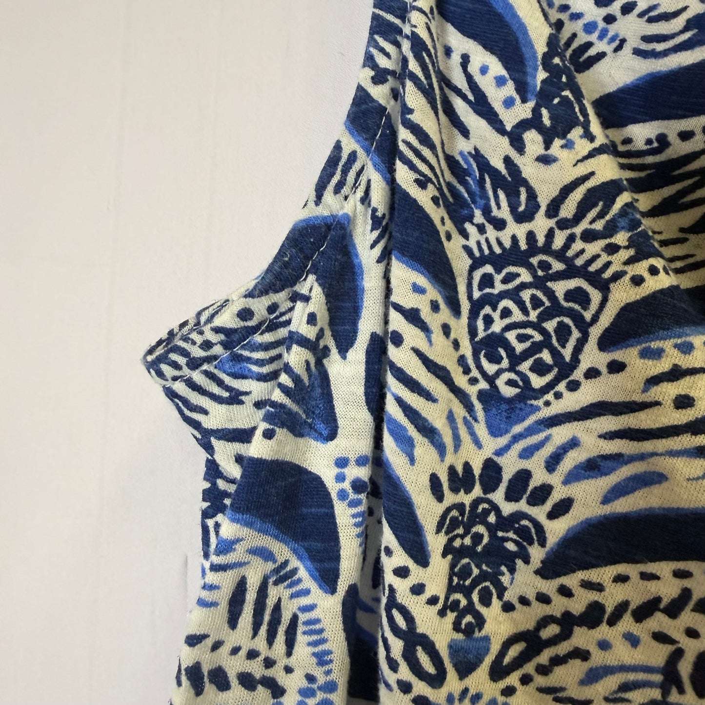 Top Sleeveless By Cmb In Blue, Size: S