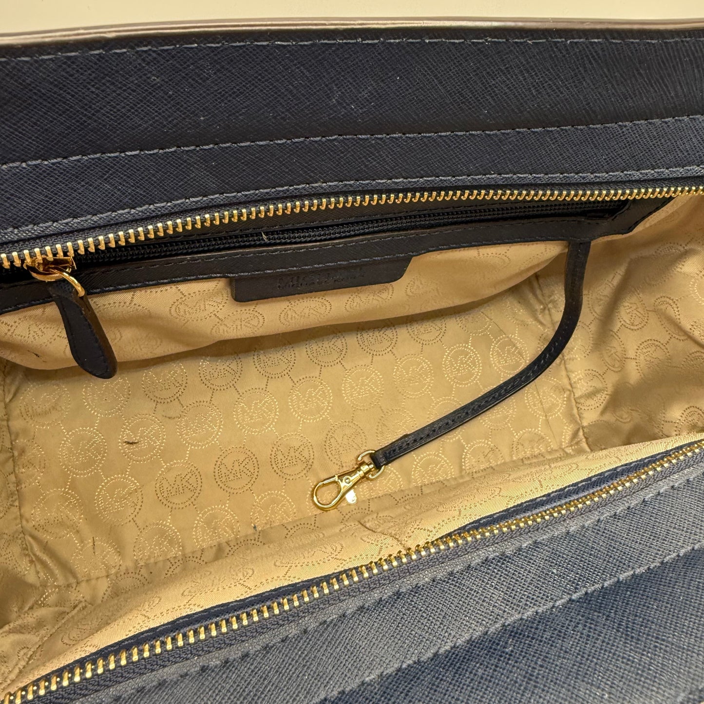 Handbag Designer By Michael By Michael Kors, Size: Medium