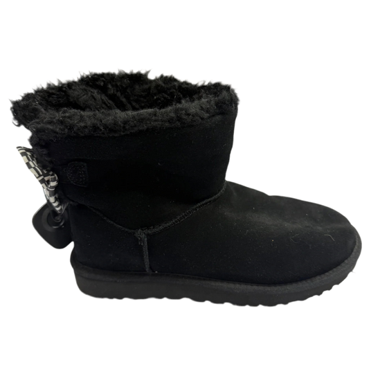 Boots Designer By Ugg In Black, Size: 8
