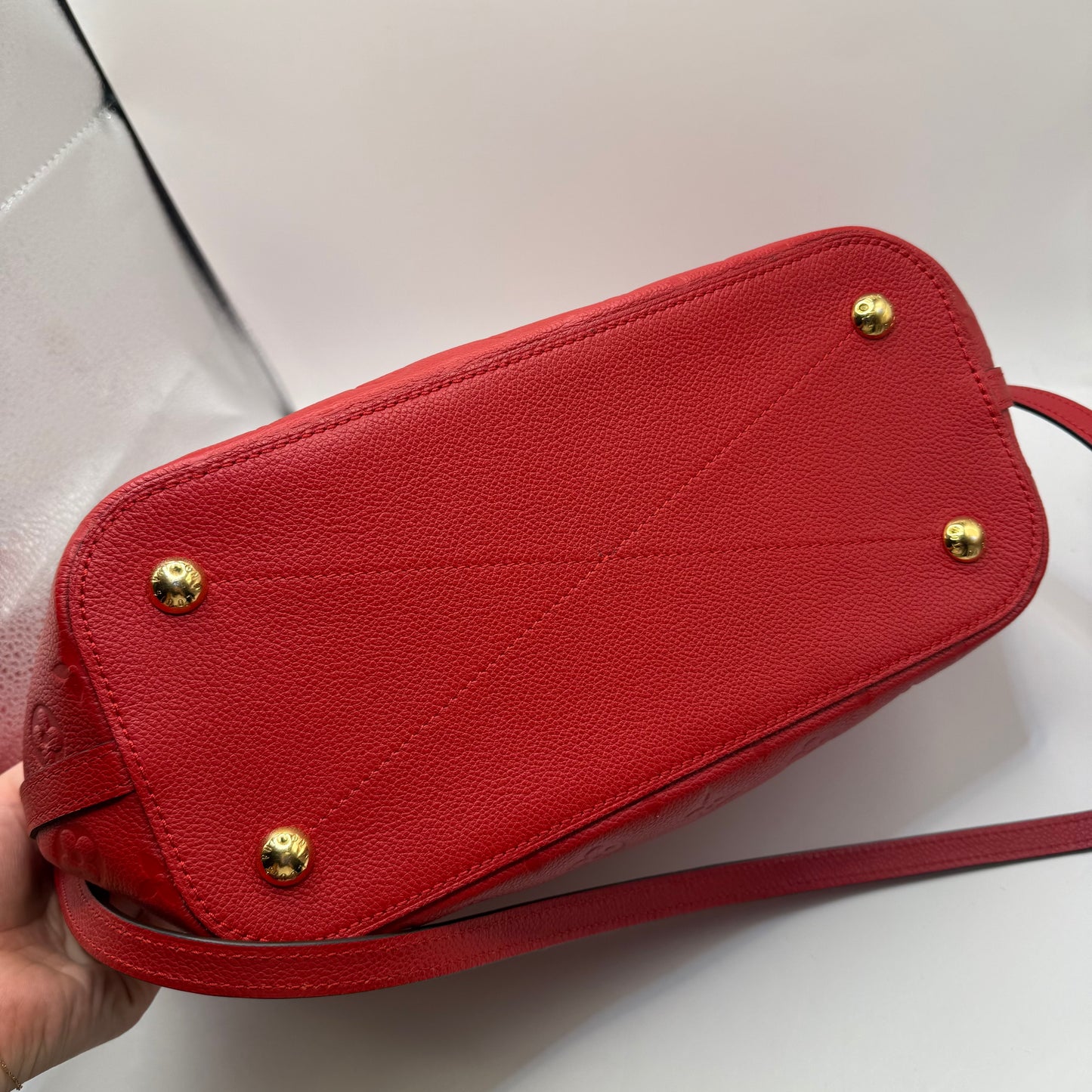 Handbag Luxury Designer By Louis Vuitton, Size: Medium