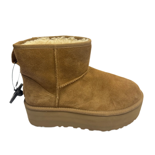 Boots Designer By Ugg In Brown, Size: 8