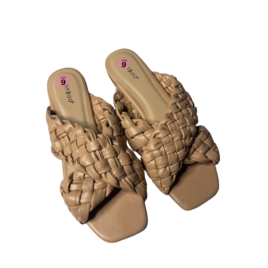 Sandals Flats By Bamboo  Size: 9