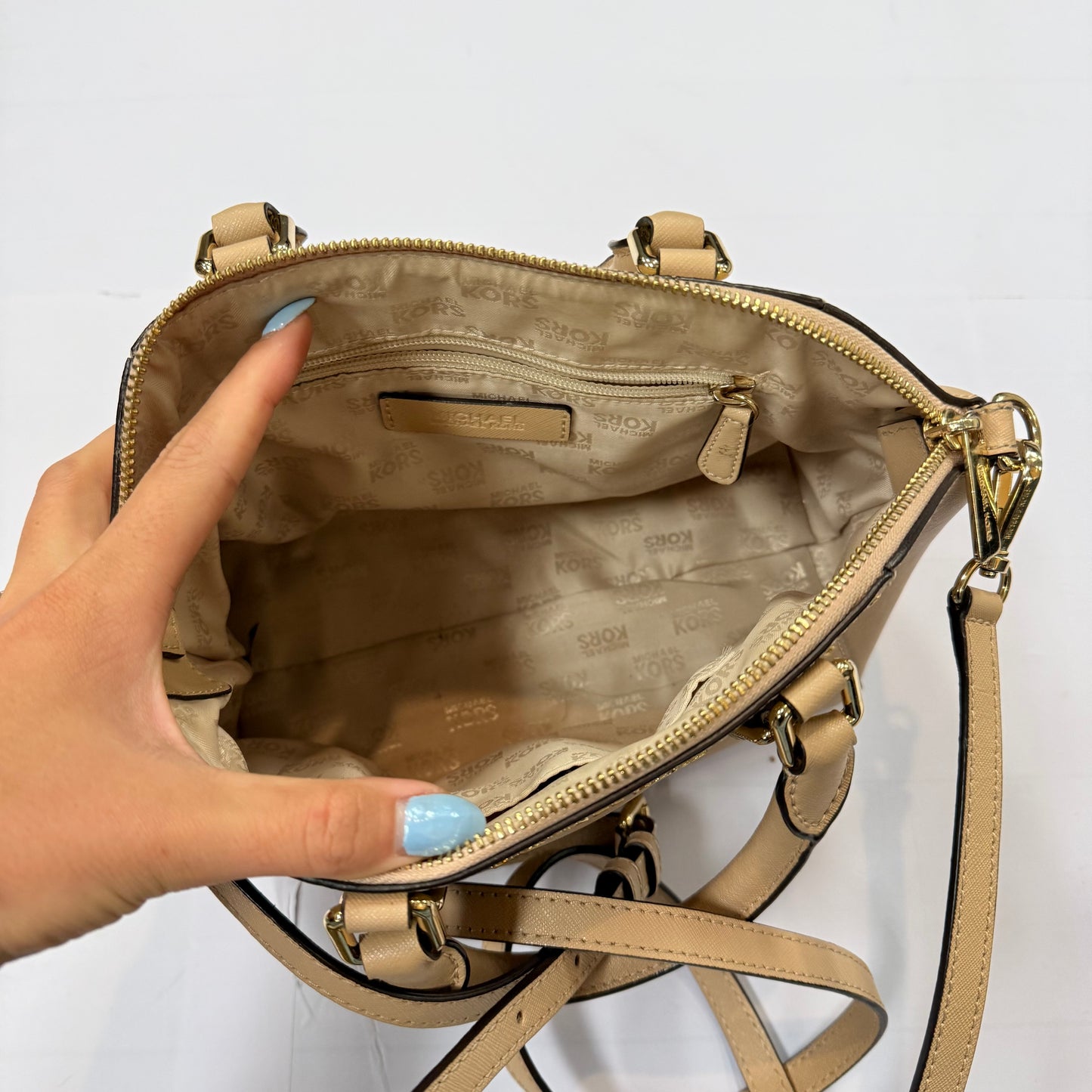 Crossbody Designer By Michael By Michael Kors, Size: Medium