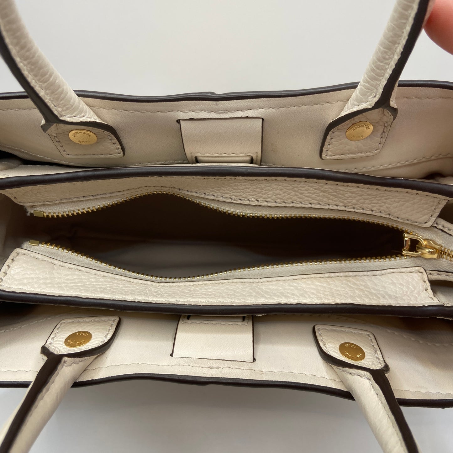 Crossbody Designer By Michael By Michael Kors, Size: Medium