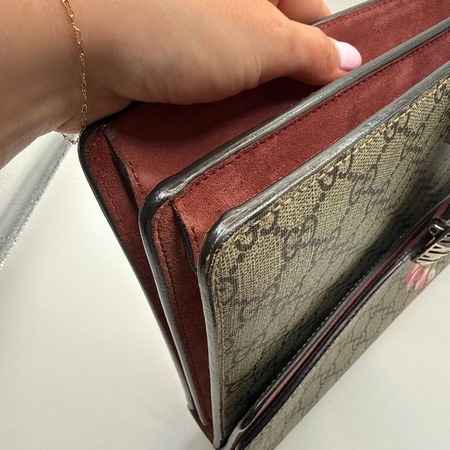 Crossbody Luxury Designer By Gucci, Size: Medium