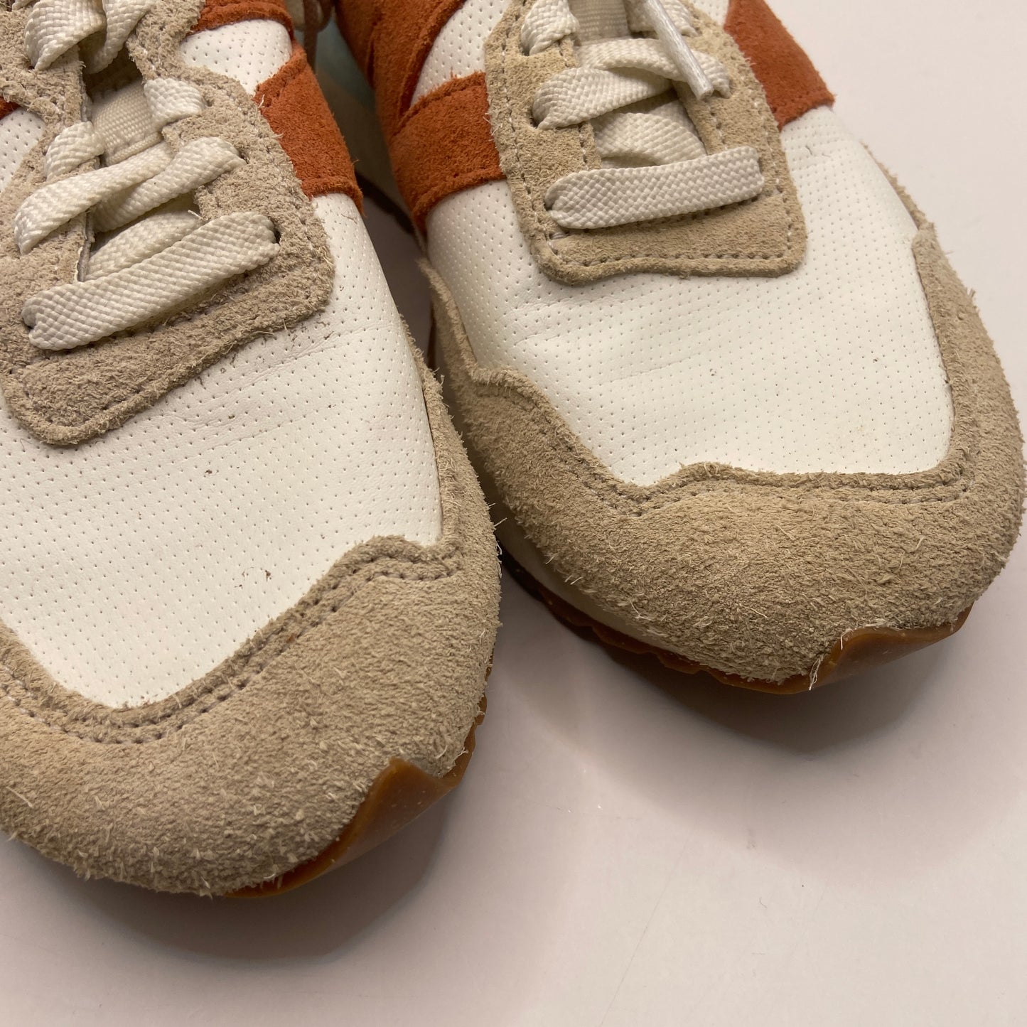 Shoes Sneakers By New Balance In Cream & Orange, Size: 8