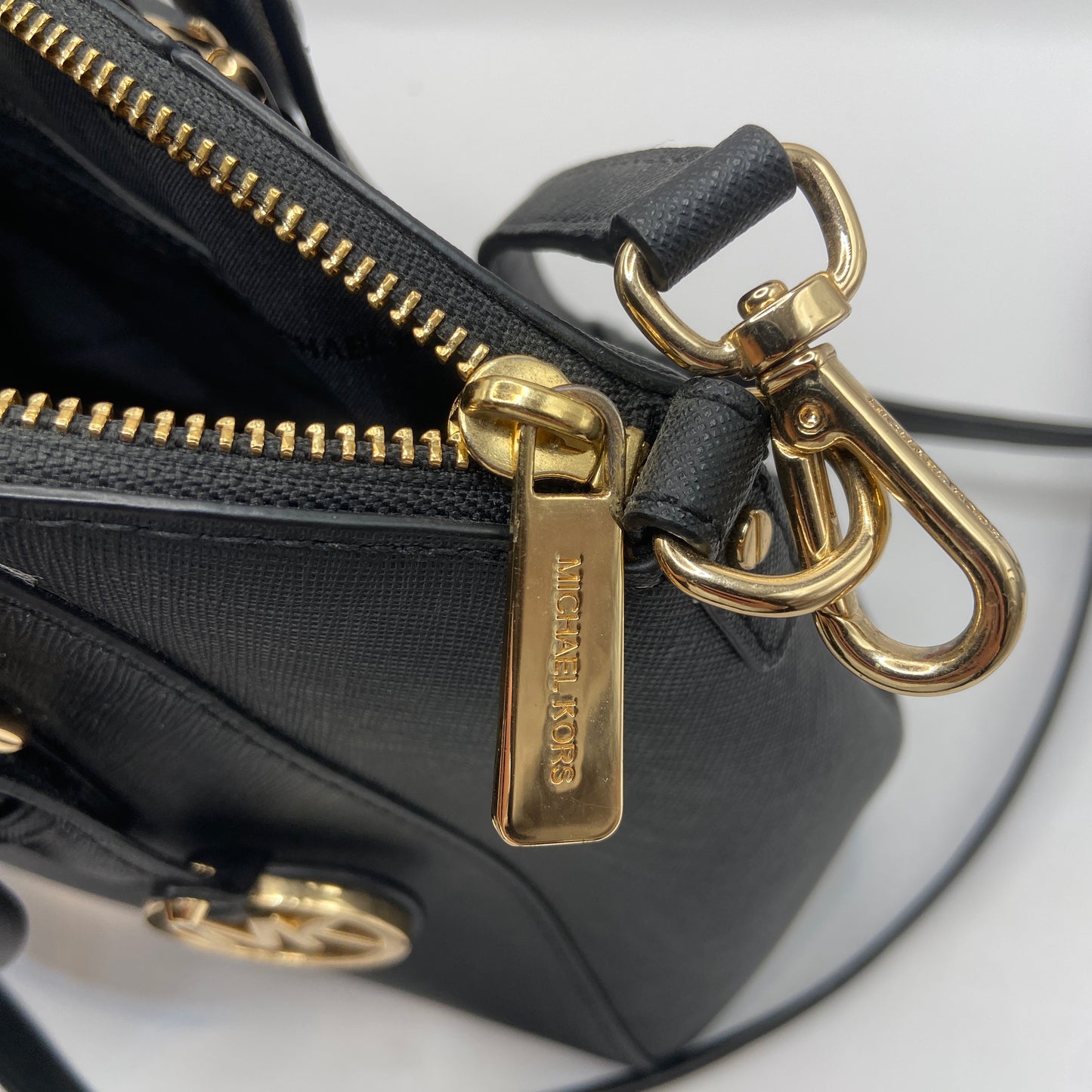 Crossbody Designer By Michael By Michael Kors, Size: Medium