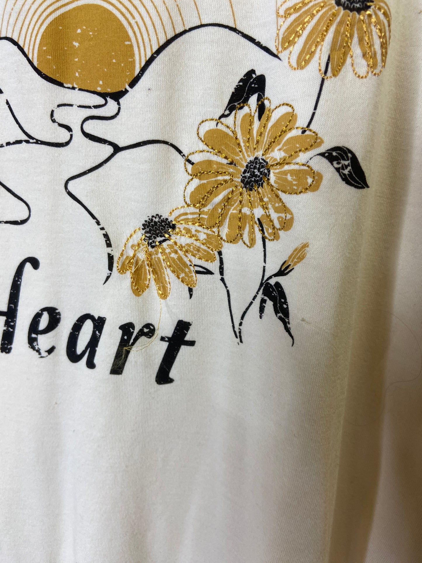 Top Short Sleeve Basic By Good Hart In Cream, Size: Xxl