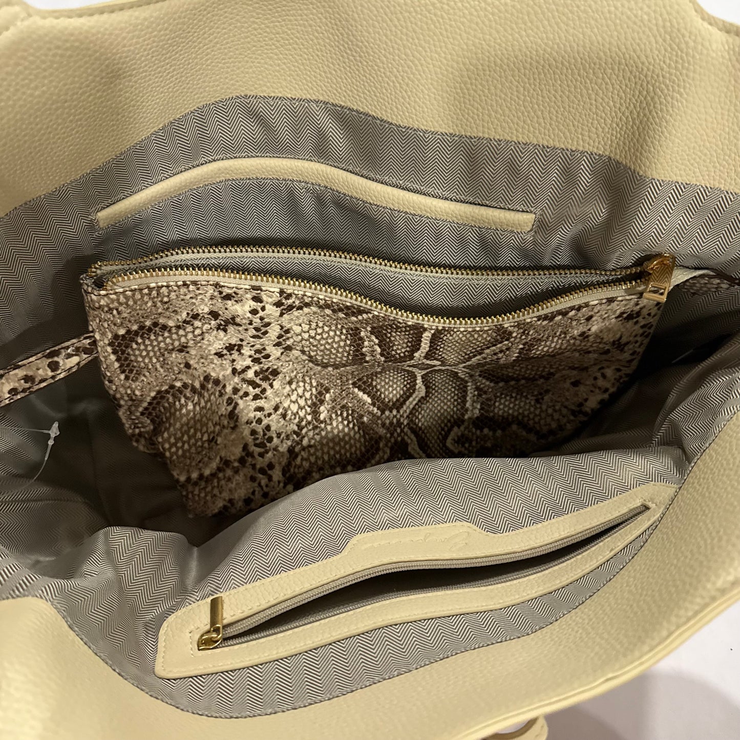 Handbag By Cmc, Size: Large