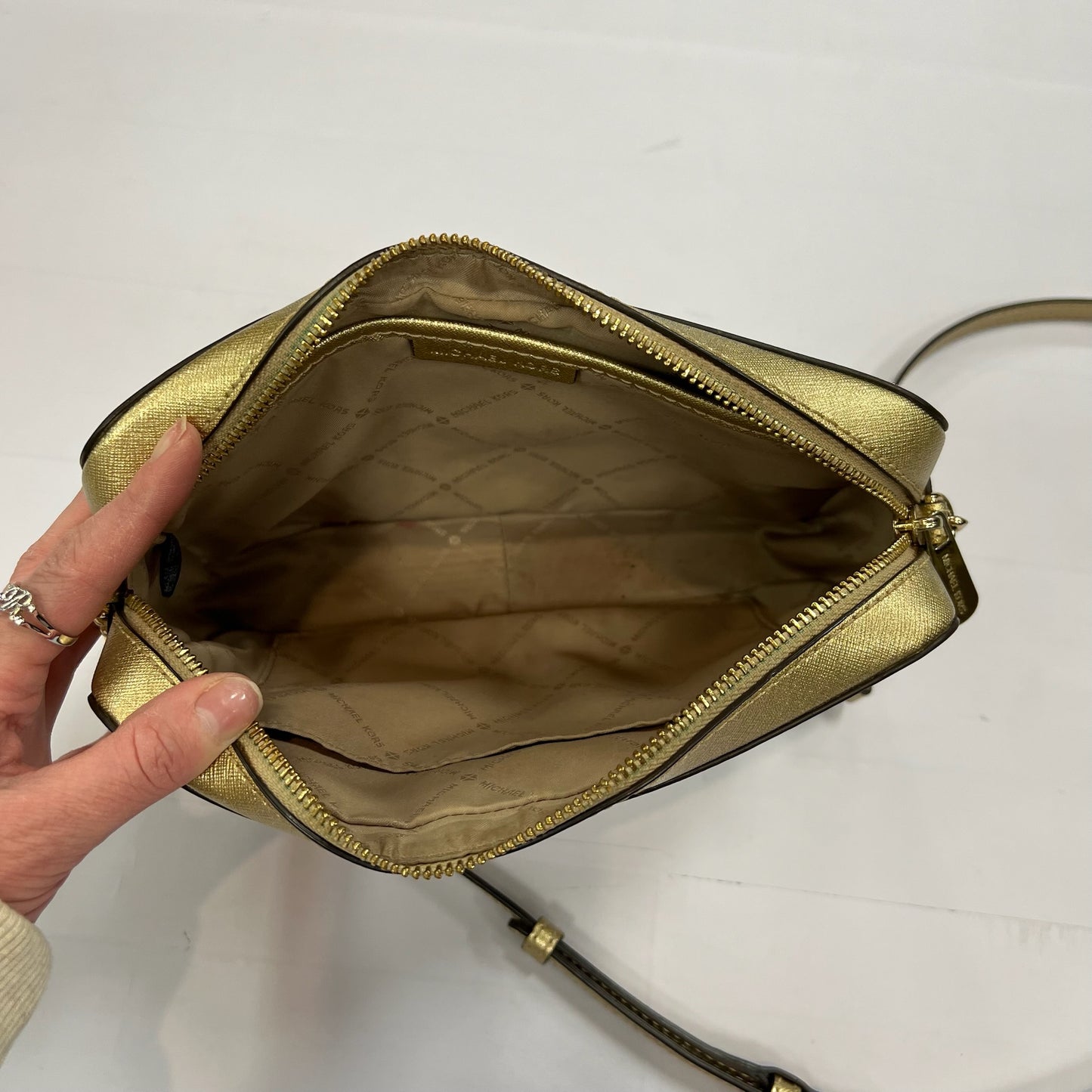 Crossbody Designer By Michael By Michael Kors, Size: Medium