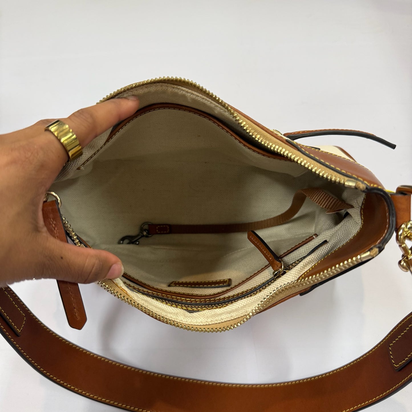 Handbag Designer By Dooney And Bourke, Size: Medium