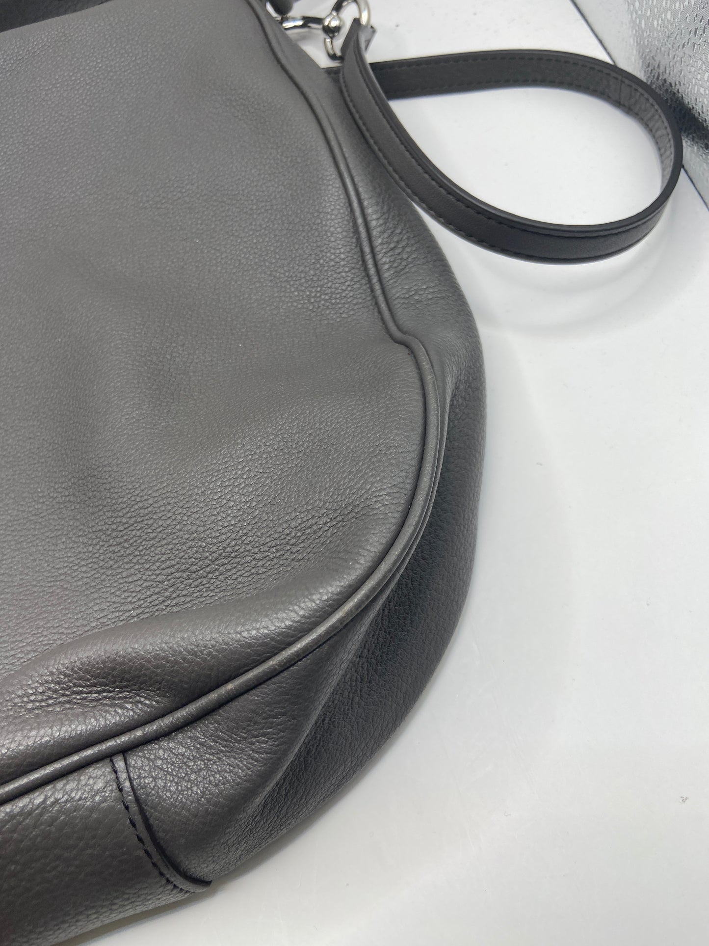 Crossbody Luxury Designer By Marc Jacobs, Size: Medium