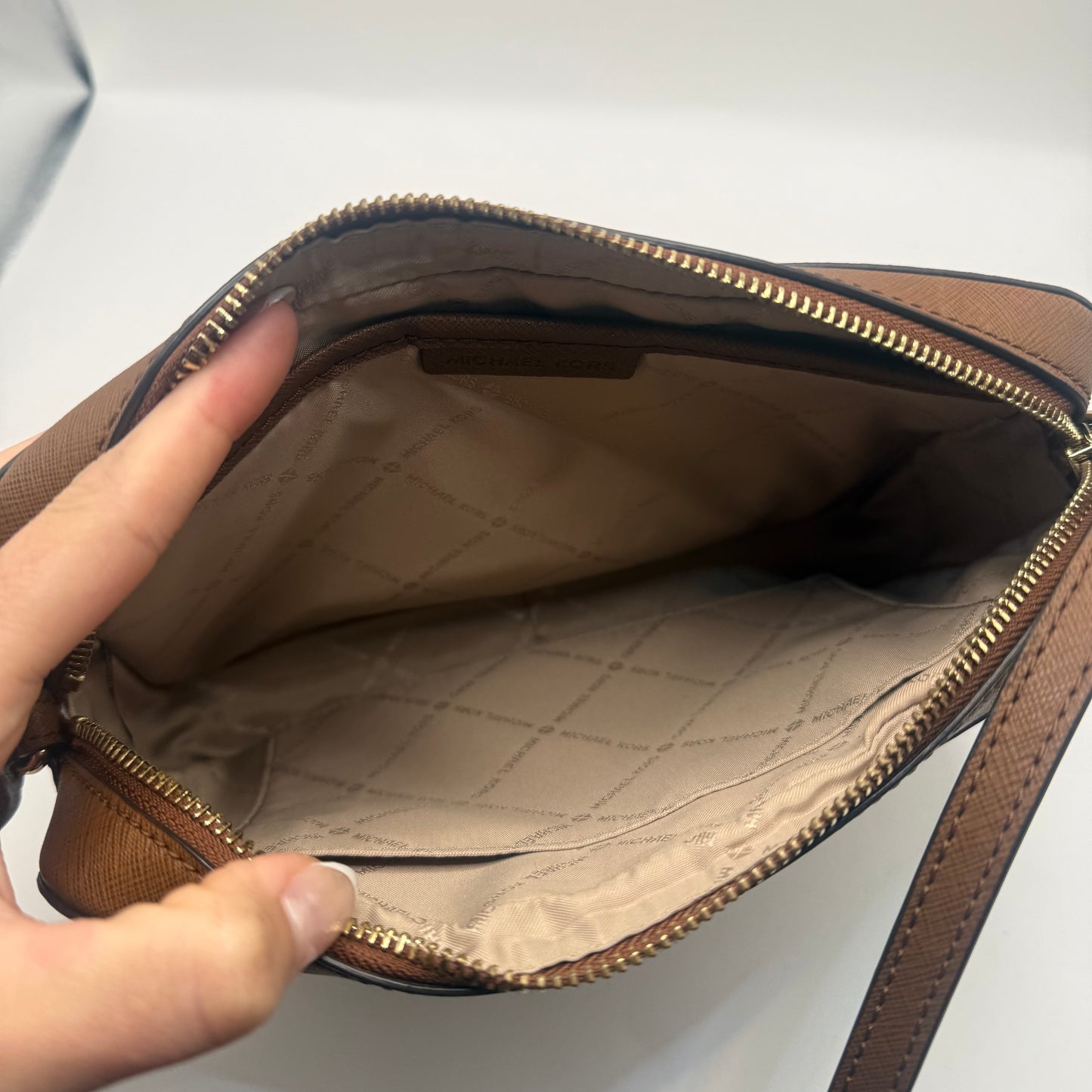 Crossbody Designer By Michael By Michael Kors, Size: Medium