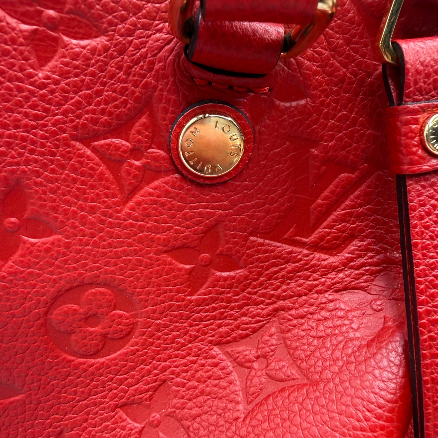 Handbag Luxury Designer By Louis Vuitton, Size: Medium