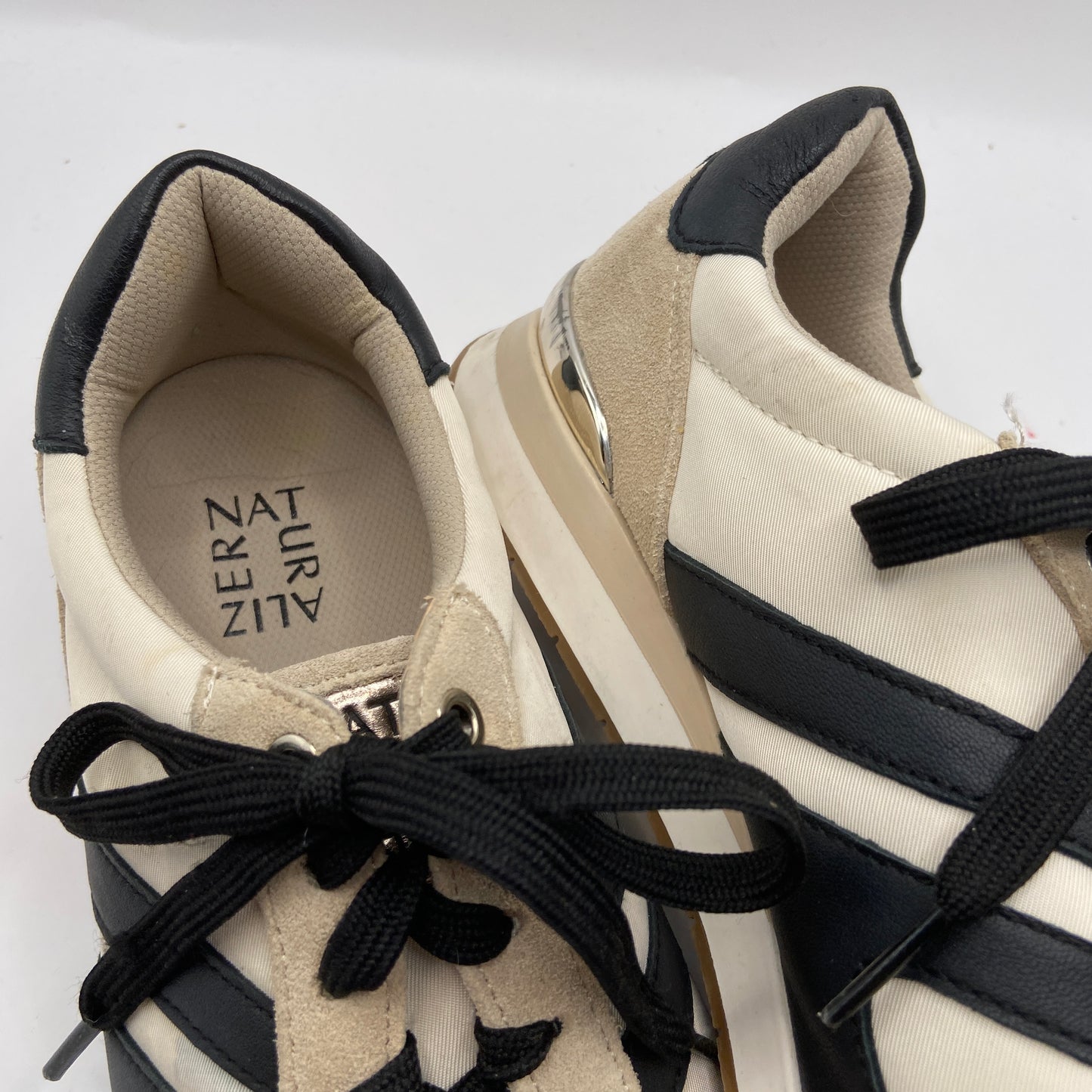 Shoes Sneakers By Naturalizer In Cream, Size: 9
