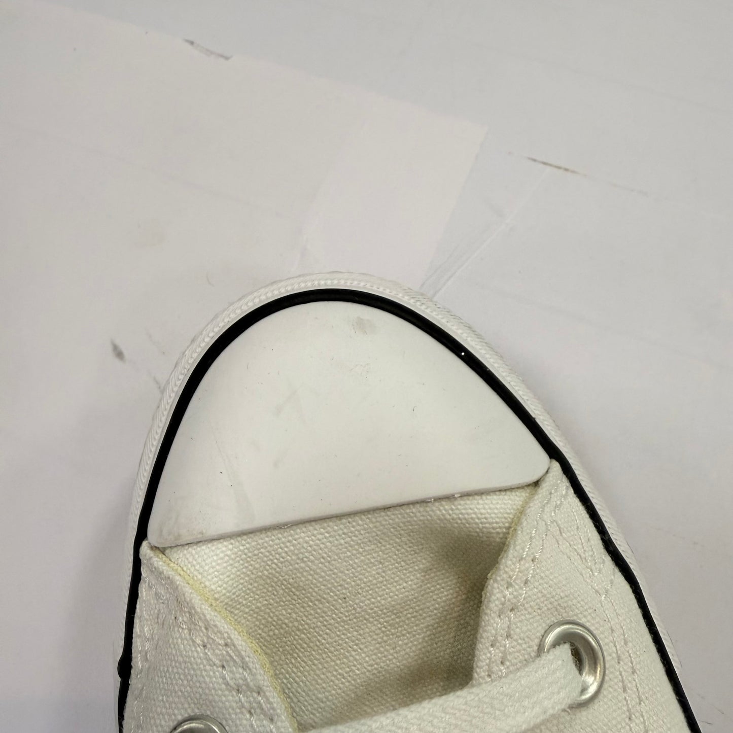 Shoes Sneakers By Converse In White, Size: 9.5