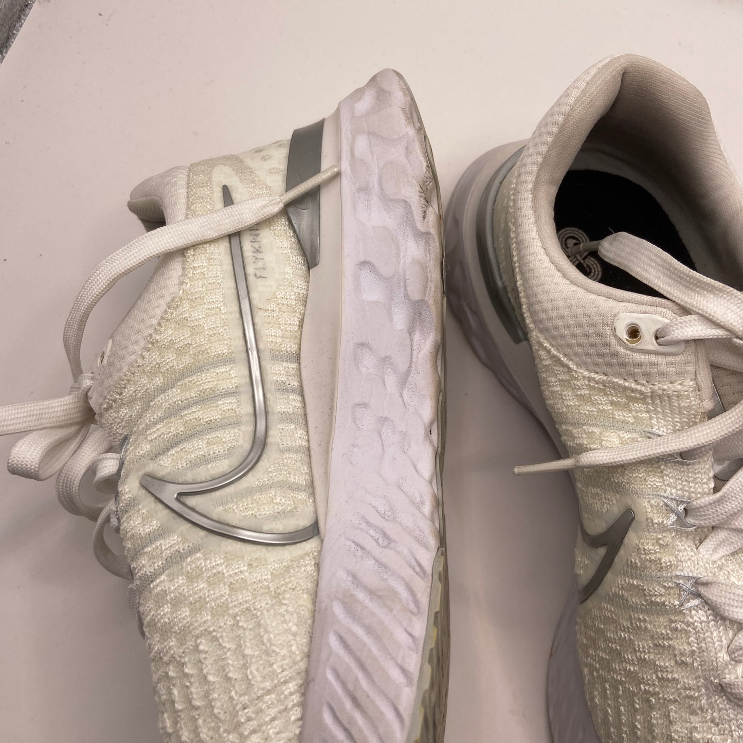 Shoes Athletic By Nike In White, Size: 9.5