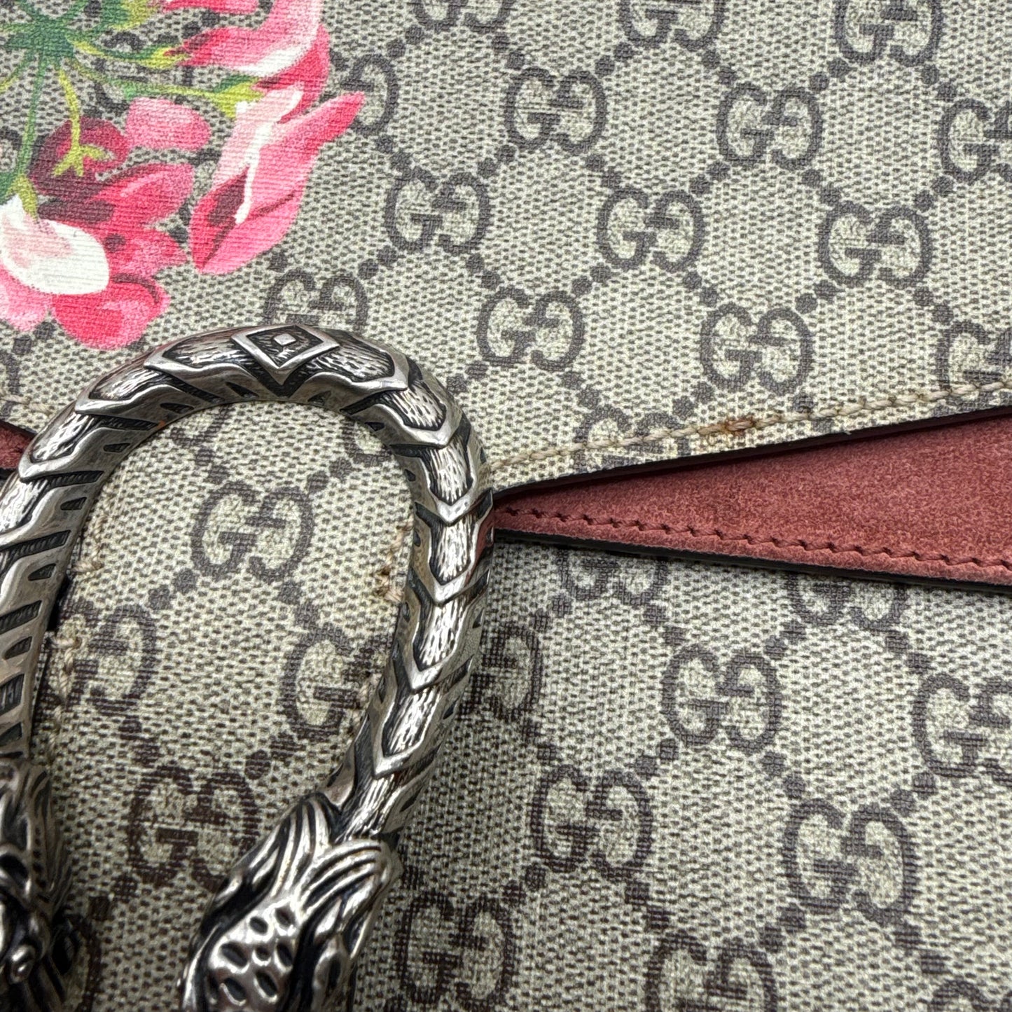 Crossbody Luxury Designer By Gucci, Size: Medium