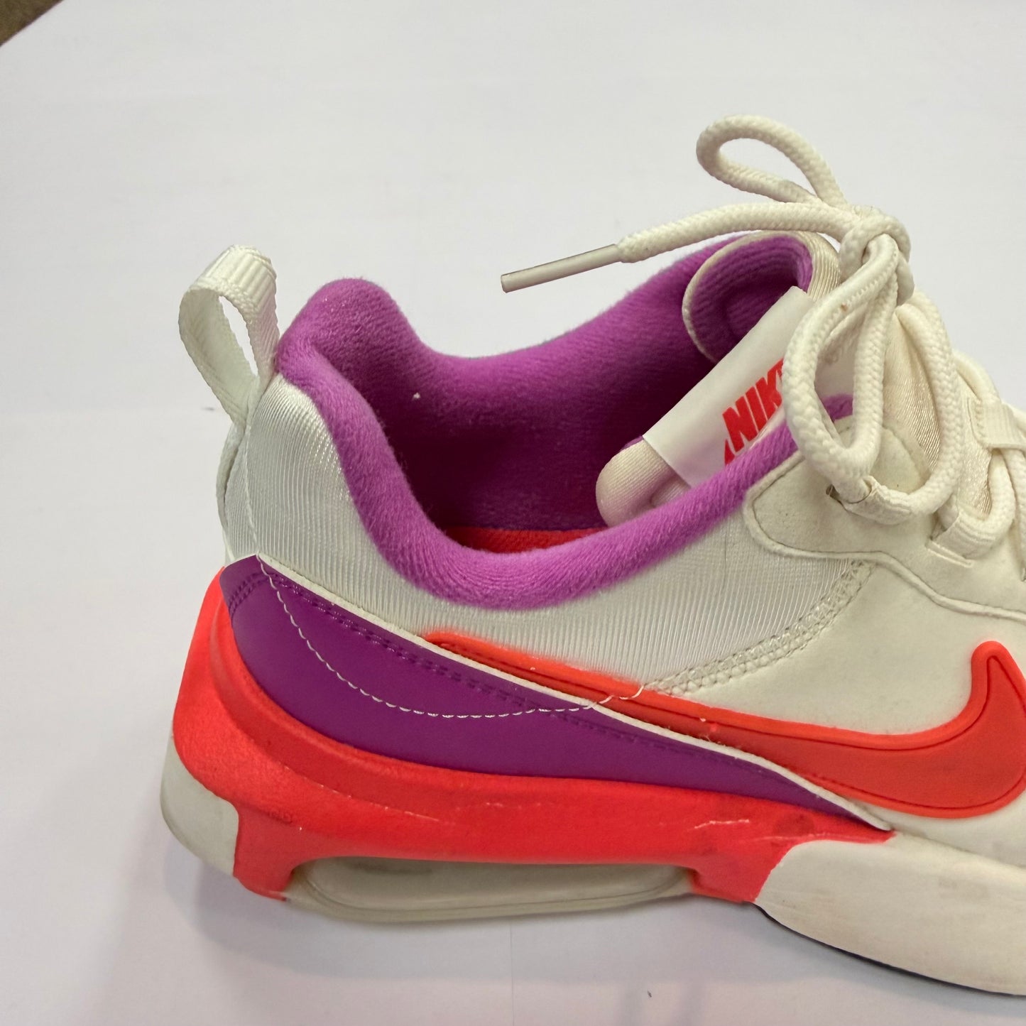 Shoes Athletic By Nike In Cream & Purple, Size: 10.5