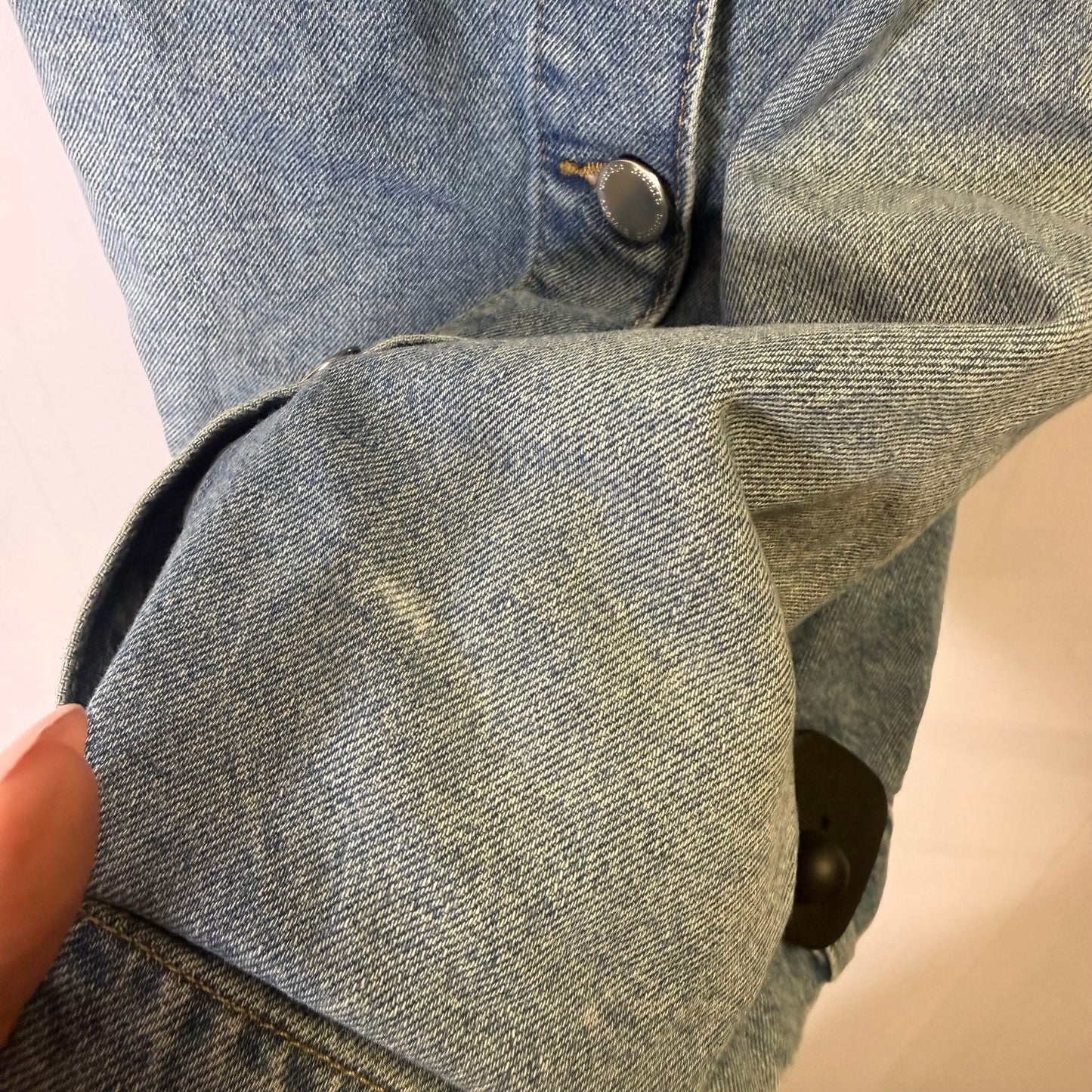 Dress Casual Short By Divided In Blue Denim, Size: 4