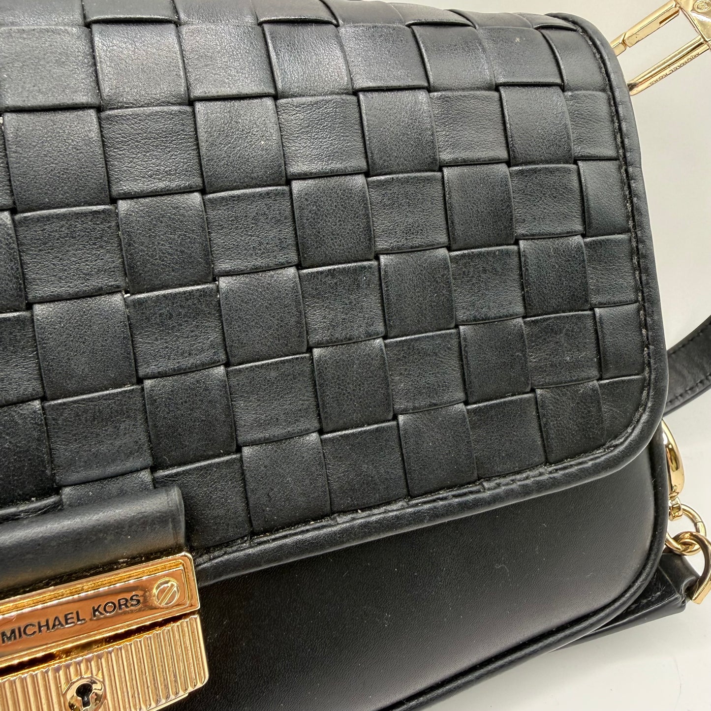 Crossbody Designer By Michael By Michael Kors, Size: Medium