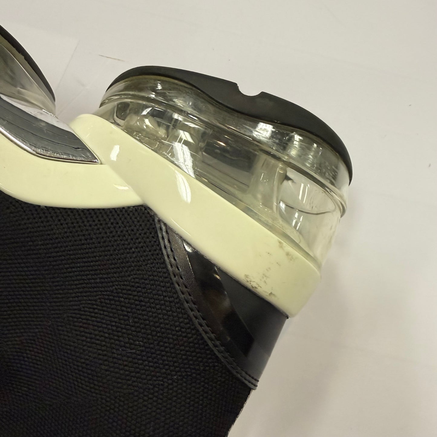 Shoes Sneakers By Cmc In Black, Size: 9