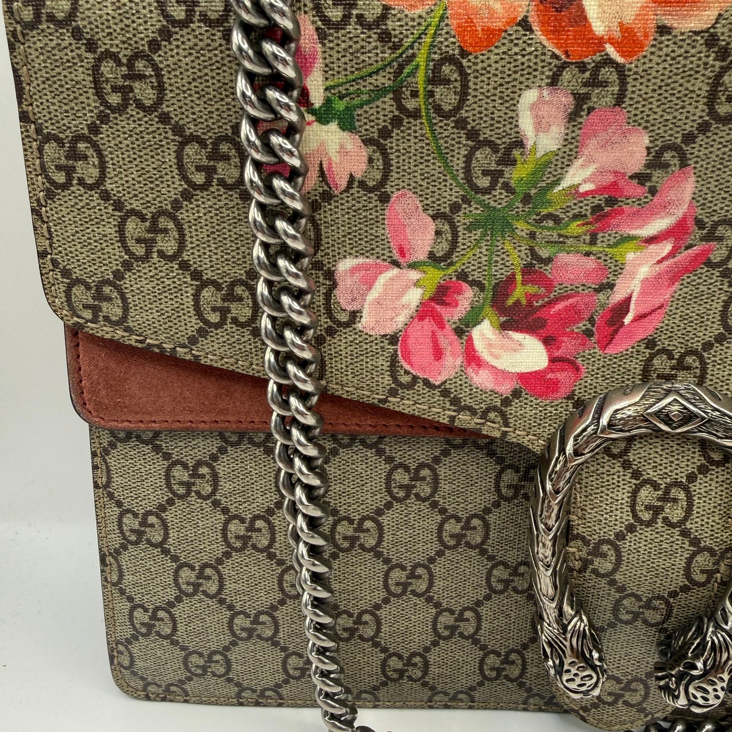 Crossbody Luxury Designer By Gucci, Size: Medium