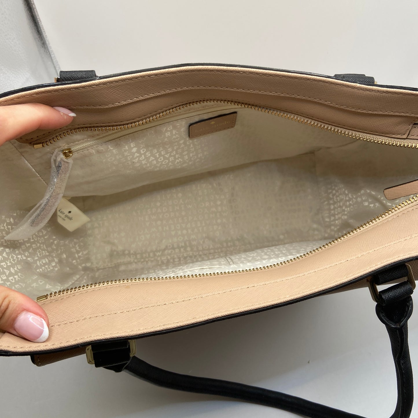Handbag Designer By Kate Spade, Size: Medium