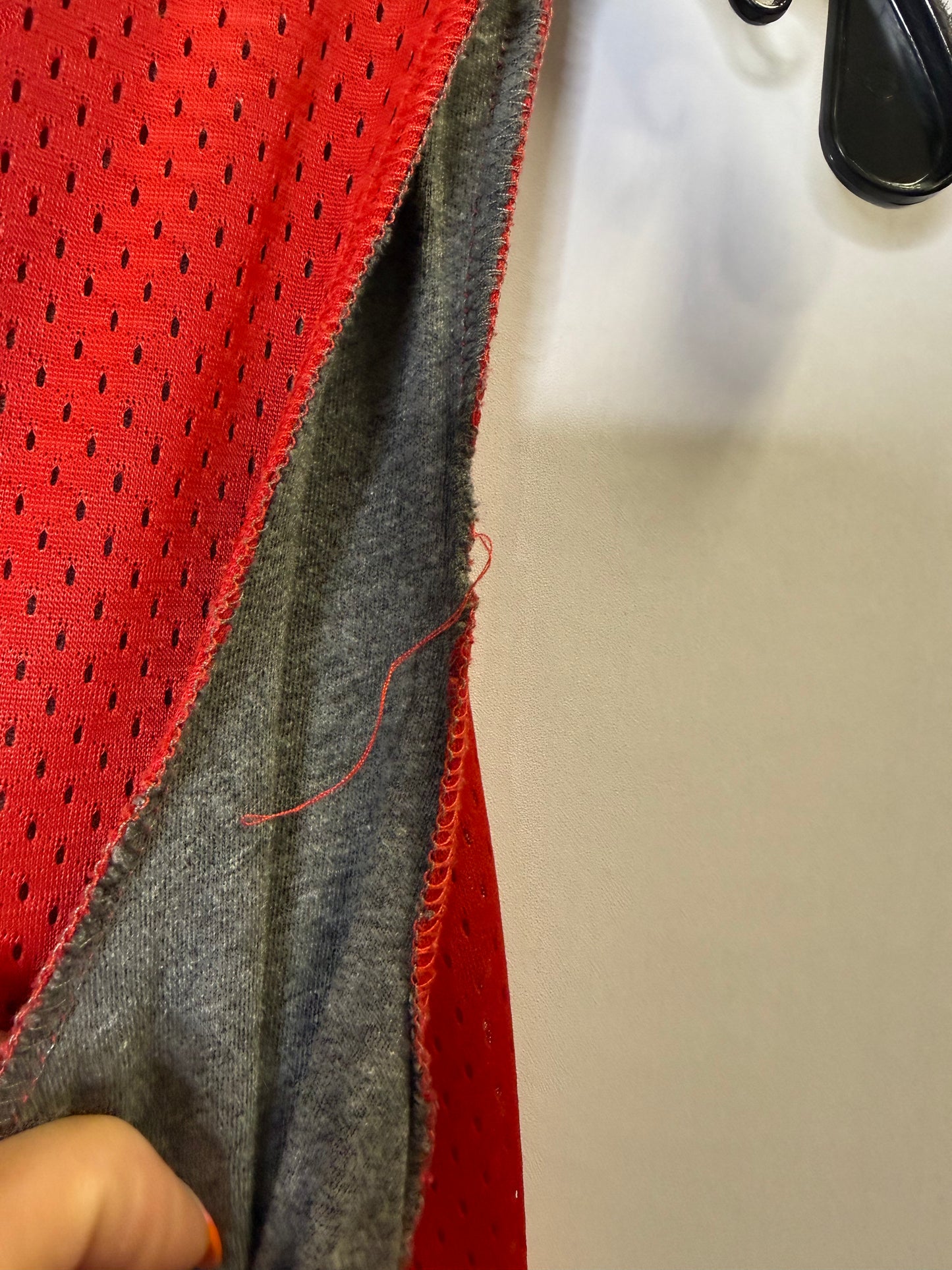 Top Sleeveless By Clothes Mentor In Red, Size: M